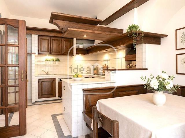 Appartamento in vendita di 121 m² in Via Nino Bixio