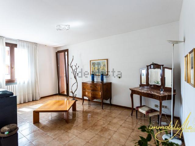 Appartamento in vendita di 121 m² in Via S. Carlo, 27