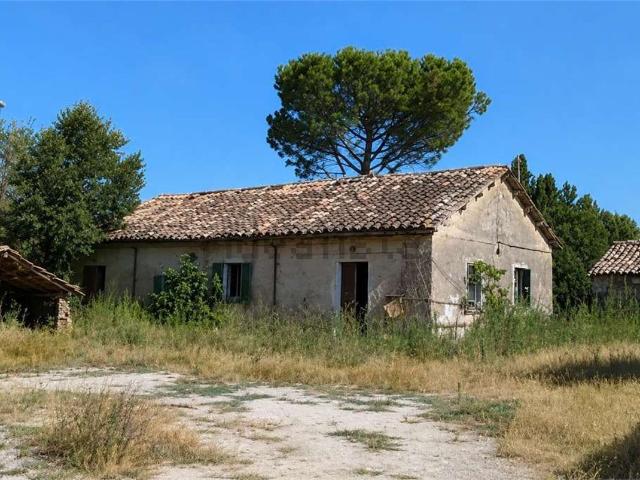Appartamento in vendita di 121 m² in Via Salaria per l&apos Aquila, 79