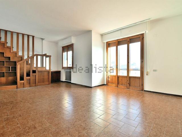 Appartamento in vendita di 121 m² in Via Puglie