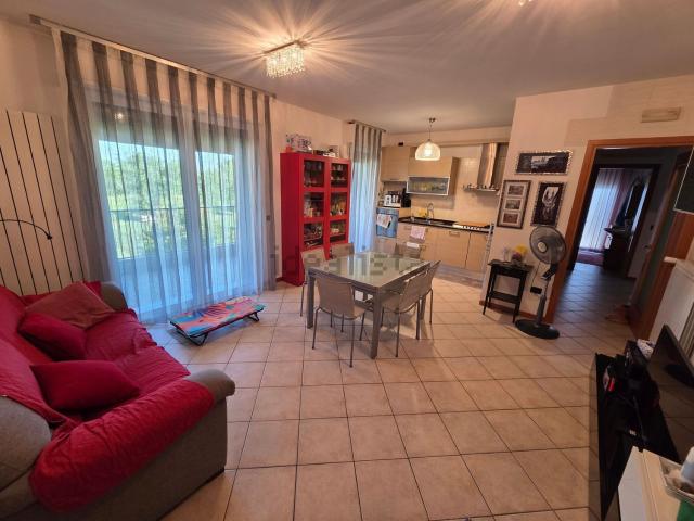Appartamento in vendita di 121 m² in Via Rovereto