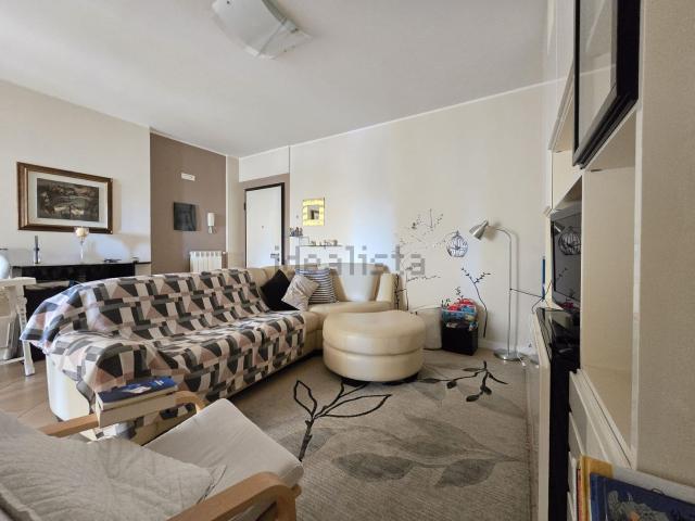 Appartamento in vendita di 121 m² in Via Regilda Scarpettella