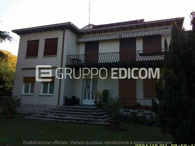 Appartamento in vendita di 121 m² in Via Terraglio