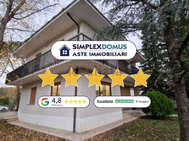 Appartamento in vendita di 121 m² in Via Trieste