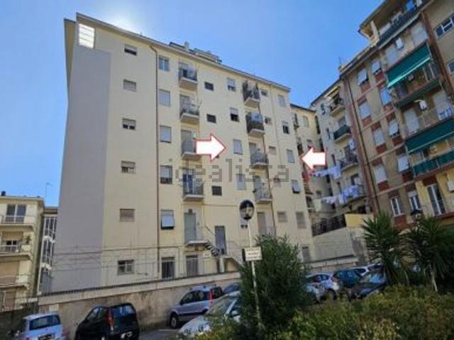 Appartamento in vendita di 121 m² in Via Ugo Foscolo, 128