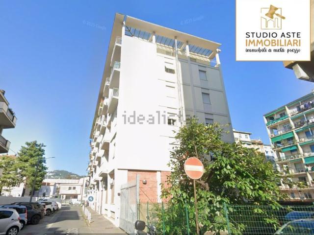 Appartamento in vendita di 121 m² in Via Ugo Foscolo, 128