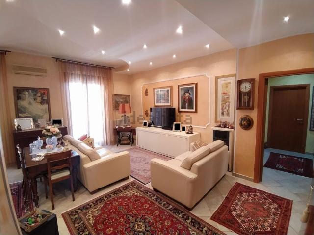 Appartamento in vendita di 121 m² in Via Vespasiano