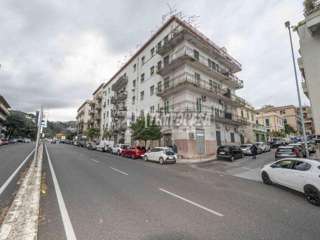 Appartamento in vendita di 121 m² in Viale Boccetta, 76