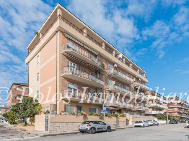 Appartamento in vendita di 121 m² in Viale della Vittoria, 41