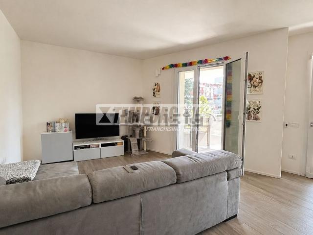 Appartamento in vendita di 121 m² in Viale Ernesto Pirovano, 6