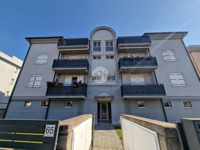 Appartamento in vendita di 121 m² in Viale Fratelli Cervi, 65