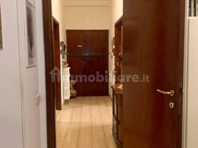 Appartamento in vendita di 121 m² in Viale Giuliano Vanzolini