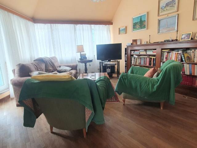 Appartamento in vendita di 121 m² in Viale Milano, 14