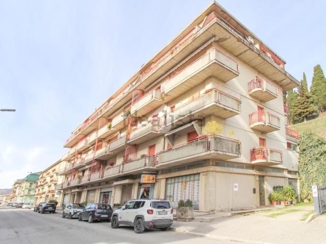 Appartamento in vendita di 121 m² in Borgo Garibaldi, 185