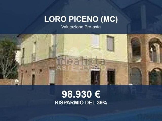 Appartamento in vendita di 121 m² in Contrada Grazie Fiastra, 43