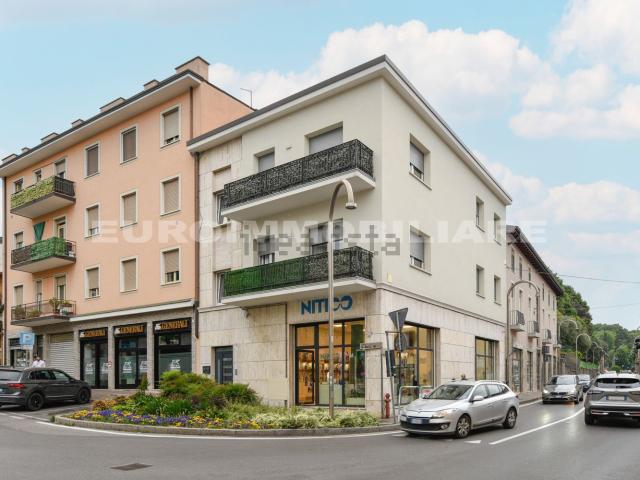 Appartamento in vendita di 121 m² in Piazza Giuseppe Garibaldi, 22