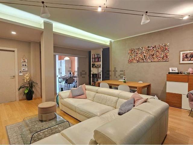 Appartamento in vendita di 121 m² in Piazza d&apos Armi, 11
