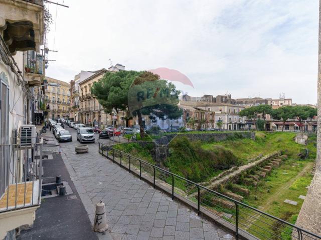 Appartamento in vendita di 121 m² in Piazza Federico di Svevia, 27