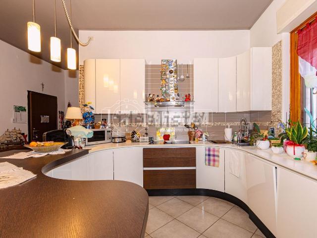 Appartamento in vendita di 122 m² in Via Caprera, 20