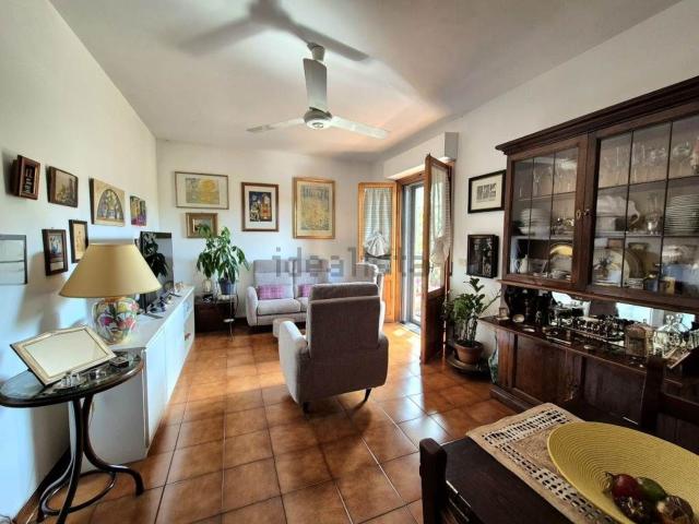 Appartamento in vendita di 122 m² in Via Cassia, 21