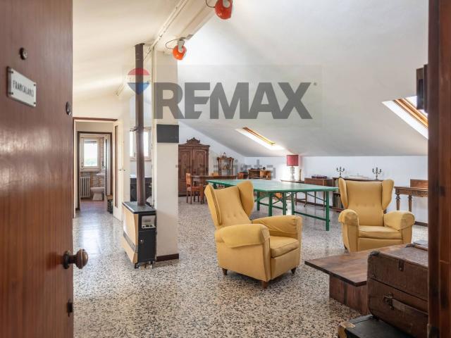 Appartamento in vendita di 122 m² in Via Cesare Battisti, 11