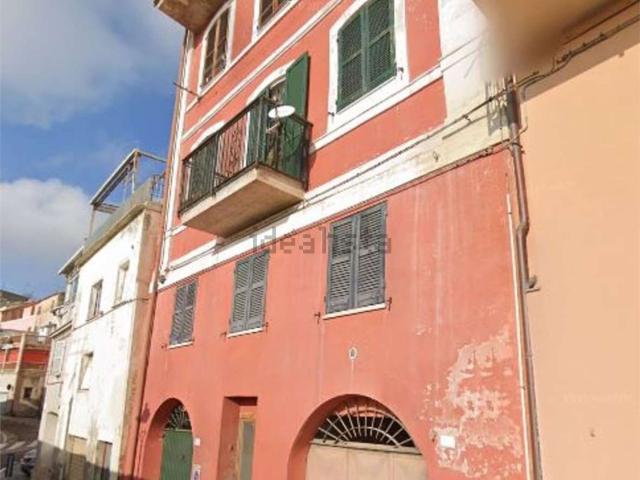 Appartamento in vendita di 122 m² in Via Cesare Battisti, 90
