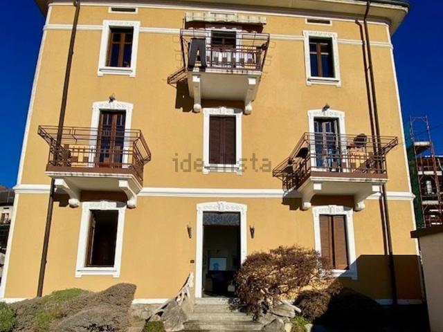 Appartamento in vendita di 122 m² in Via Alessandro Manzoni, 8