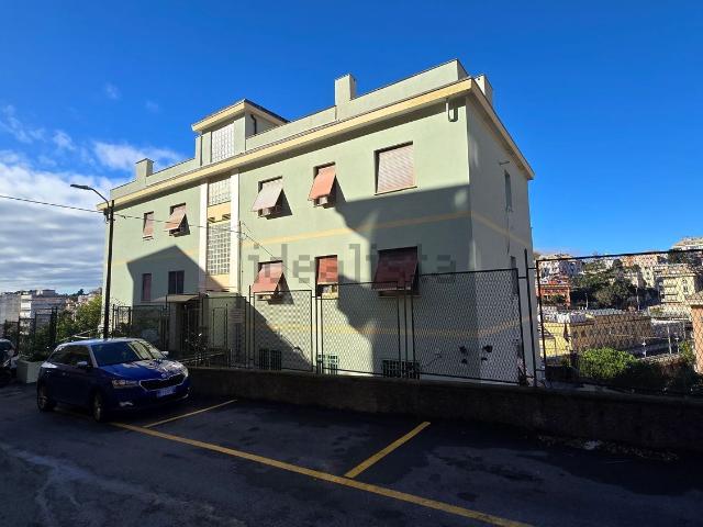Appartamento in vendita di 122 m² in Via Assab