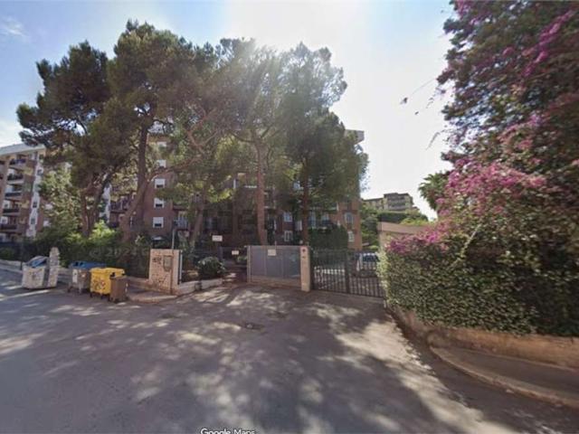 Appartamento in vendita di 122 m² in Via Giulio Petroni, 99