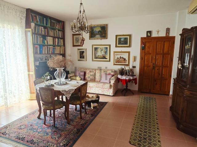 Appartamento in vendita di 122 m² in Via Giuseppe Parini, 2