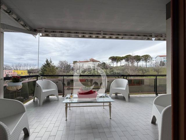 Appartamento in vendita di 122 m² in Via Dante Alighieri