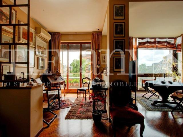 Appartamento in vendita di 122 m² in Via dei Colli della Farnesina