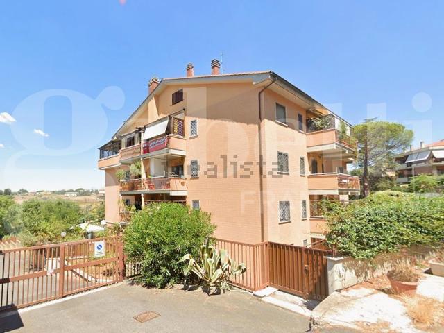 Appartamento in vendita di 122 m² in Via del Fontanile Arenato, 310