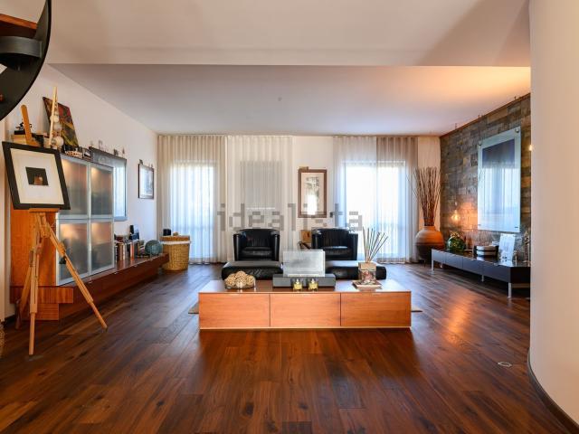 Appartamento in vendita di 122 m² in Via di Marco Simone, 80