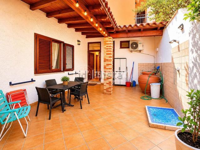 Appartamento in vendita di 122 m² in Via E. Lussu, 9