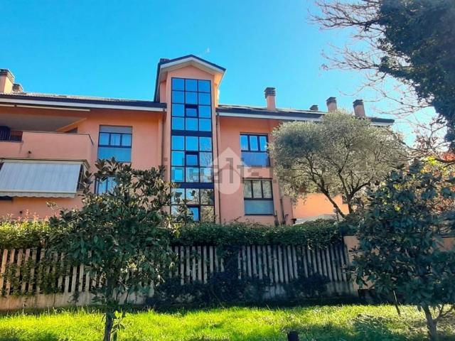 Appartamento in vendita di 122 m² in Via Isolino, 19