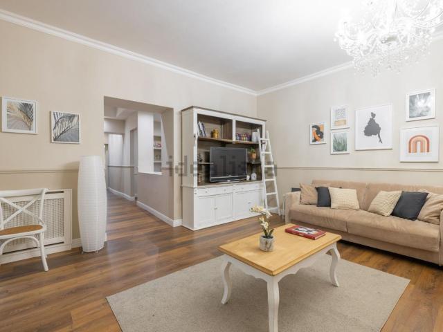 Appartamento in vendita di 122 m² in Via Leopardi, 11