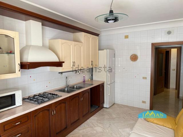 Appartamento in vendita di 122 m² in Via Lucania