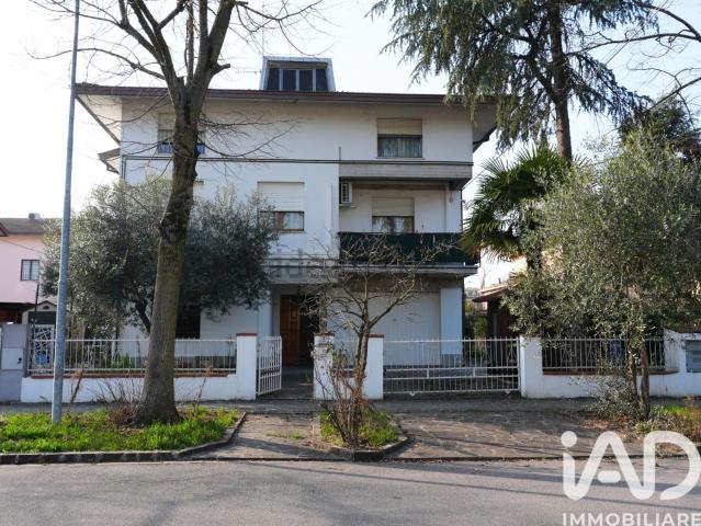 Appartamento in vendita di 122 m² in Via Lucio Saltini, 6