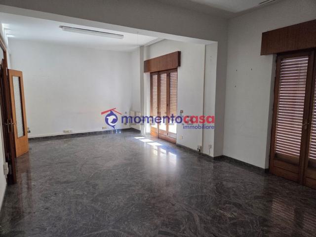 Appartamento in vendita di 122 m² in Via Mons. Giovanni Ferro, 20