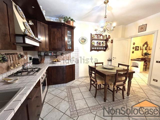 Appartamento in vendita di 122 m² in Via Montalese, 299