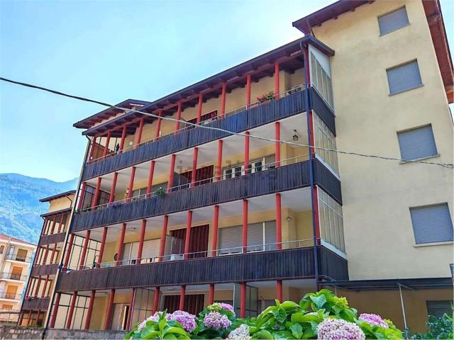 Appartamento in vendita di 122 m² in Via Monte Rosa, 1