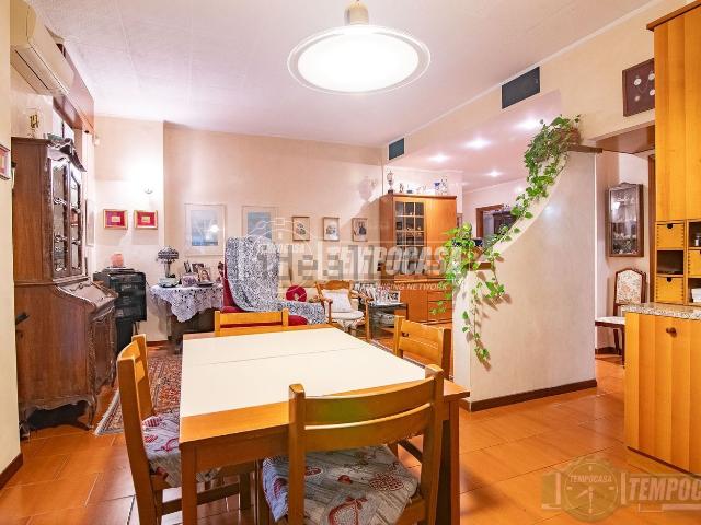 Appartamento in vendita di 122 m² in Via Montello