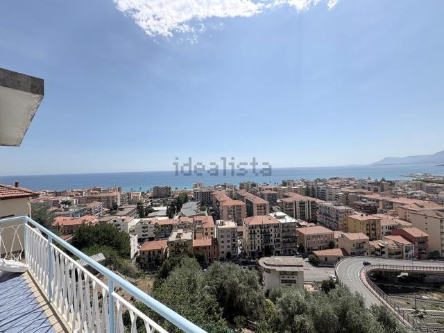 Appartamento in vendita di 122 m² in Via Maule