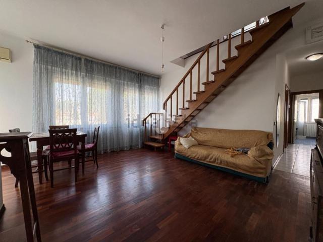 Appartamento in vendita di 122 m² in Via Marina Vecchia, 87