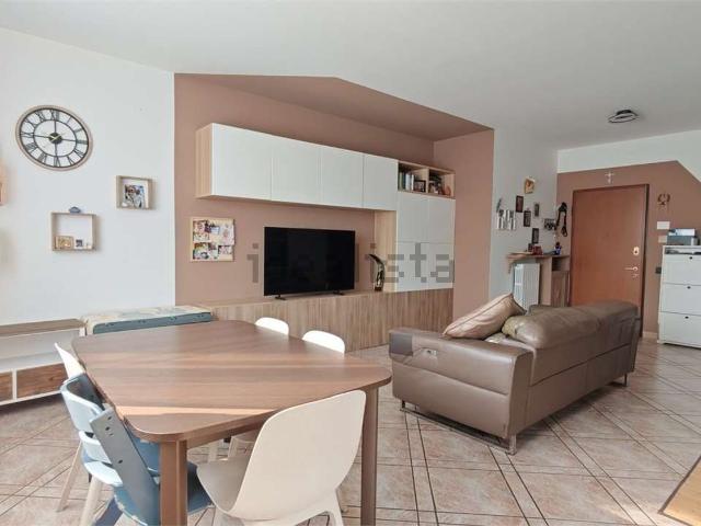 Appartamento in vendita di 122 m² in Via Sandro Pertini, 27