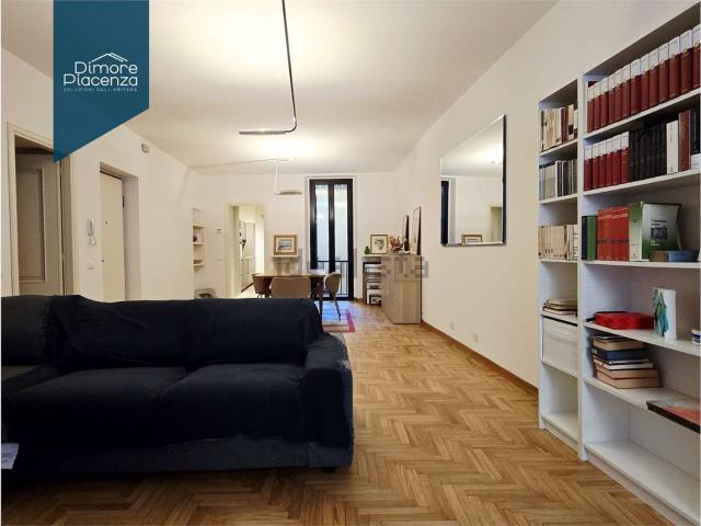 Appartamento in vendita di 122 m² in Via Sant&apos Antonino