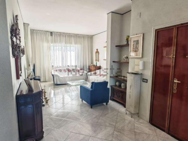 Appartamento in vendita di 122 m² in Via Peucetia