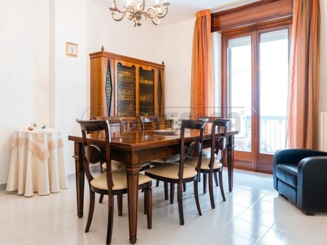 Appartamento in vendita di 122 m² in Via Rodi