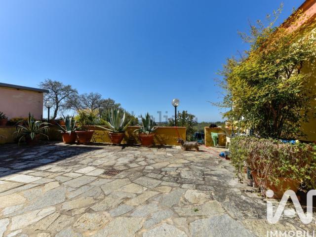 Appartamento in vendita di 122 m² in Via Roma